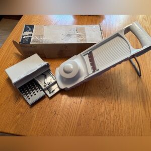 The Pampered Chef Ultimate Mandoline Slicer Grater #1087